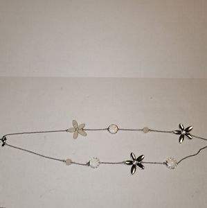 Carolee new york 15 in necklace flower beads